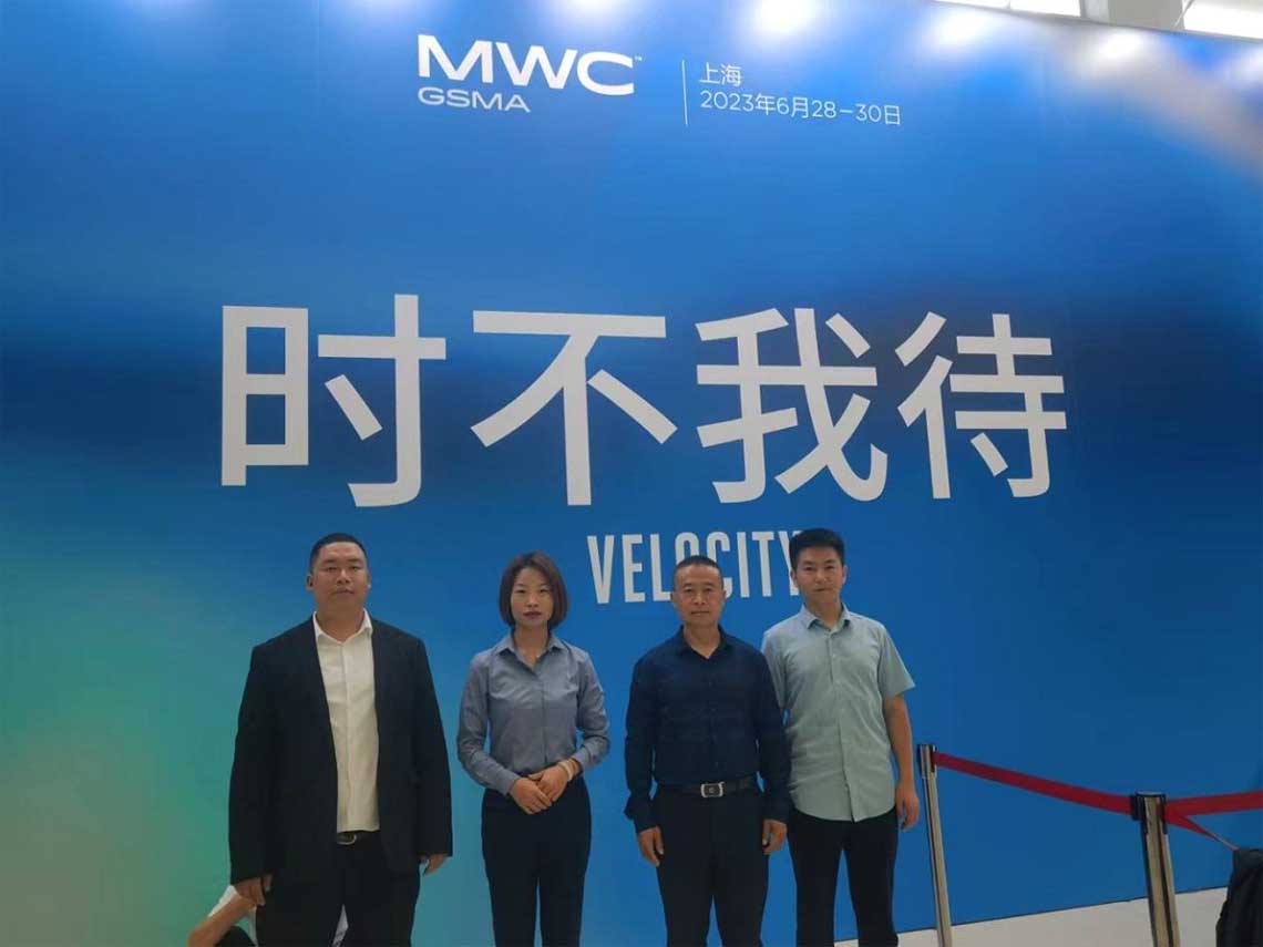 九州ku酷游参展四人合影